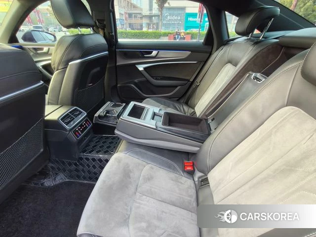 Audi A6L id 3890002 из Китая 10
