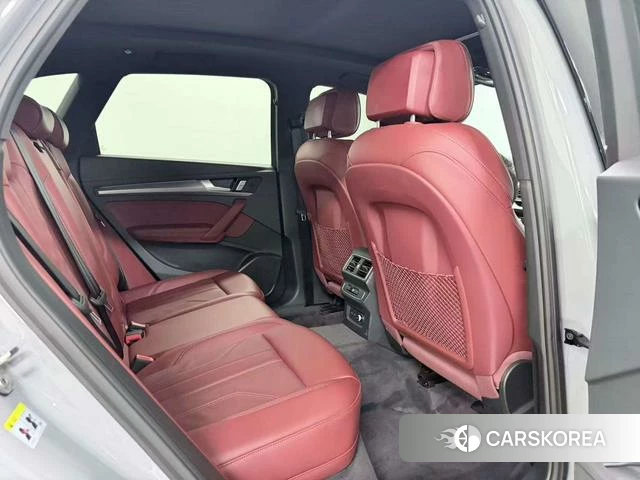 Audi Q5L 2025 Темно-серый из Китая, фото 4