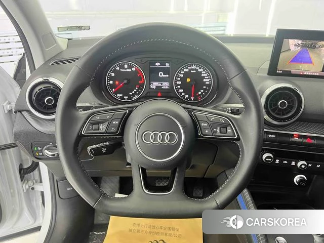 Audi Q2L id 4329037 из Китая 15