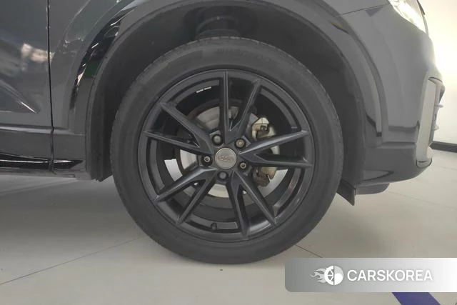 Audi Q2L id 3804657 из Китая 11