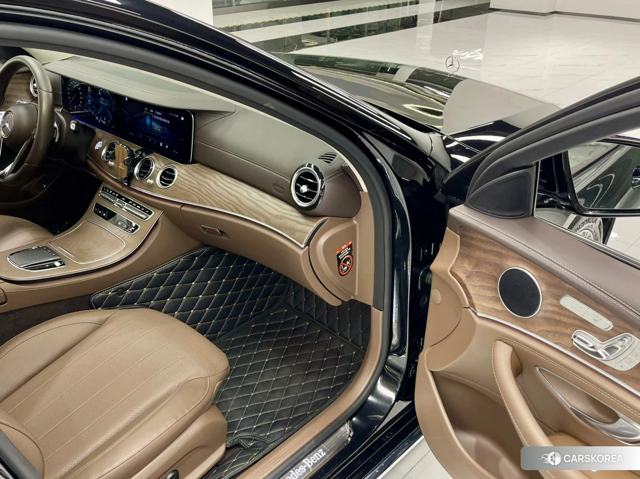 Mercedes-Benz E-class id 4486339 из Китая 15