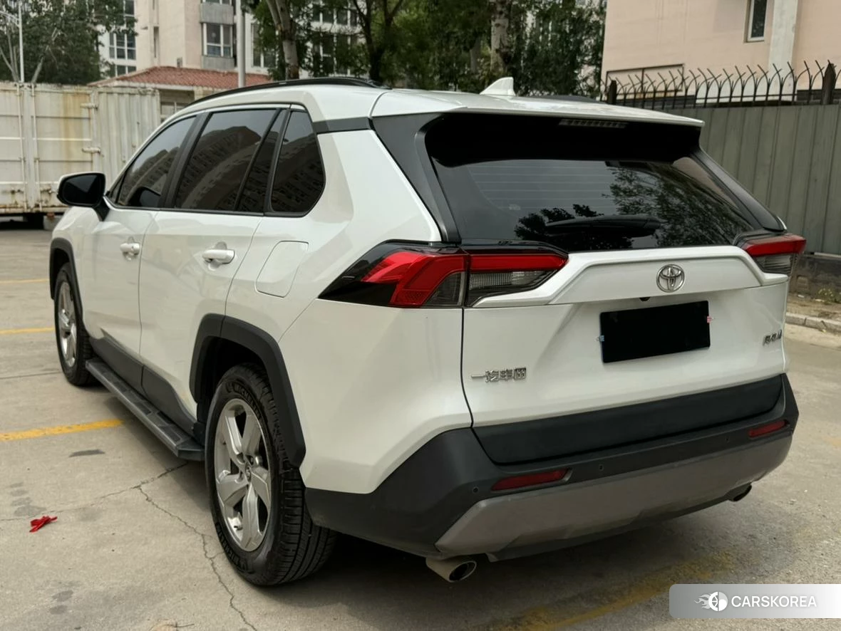 Toyota RAV4 Rongfang 2021 Белый из Китая, фото 4