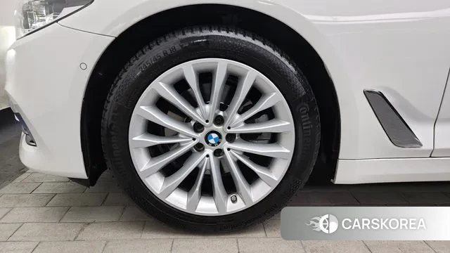 BMW 5 Series (G30) id 3573818 из Кореи 14