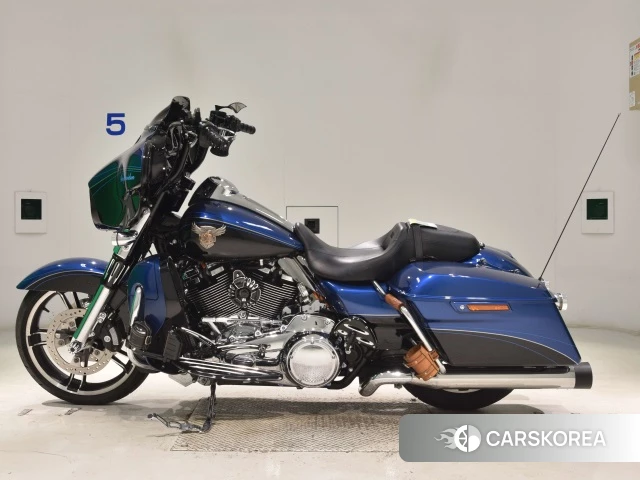 Проданный Harley-Davidson Street Glide FLHX1750 2018 из Японии, фото 2