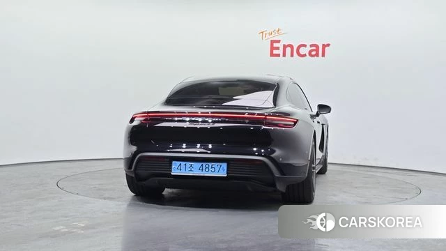 Porsche Taycan id 3817399 из Кореи 14