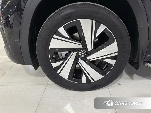 Volkswagen Tourang id 4260030 из Китая 17