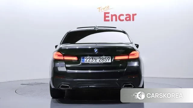 BMW 5 Series (G30) id 3590979 из Кореи 14