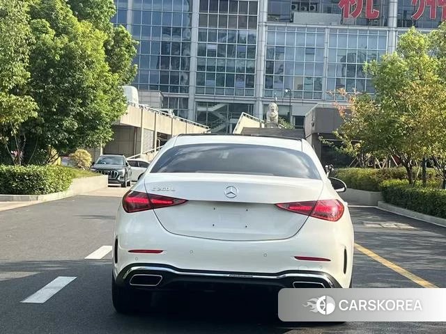 Mercedes-Benz Class C 2025 Белый из Китая, фото 4