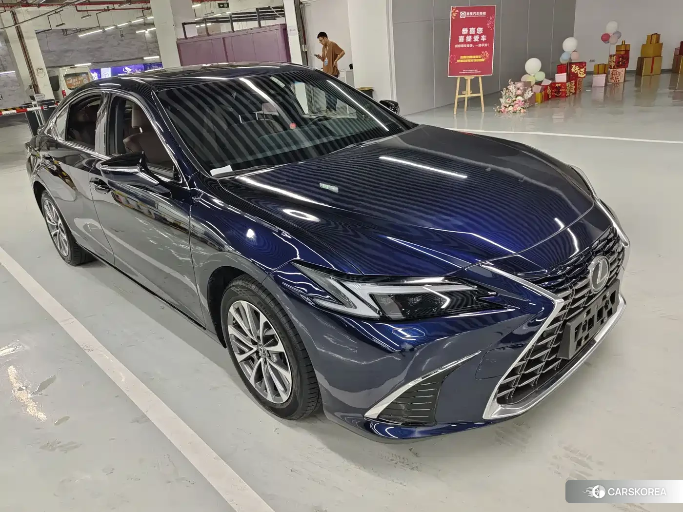 Lexus ES id 4617132 из Китая 8