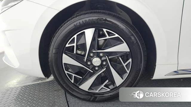 Hyundai The New Grandeur IG Hybrid id 4383116 из Кореи 28