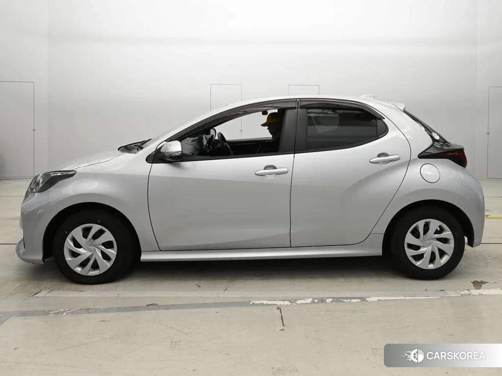 Toyota Yaris 2023 из Японии, фото 4