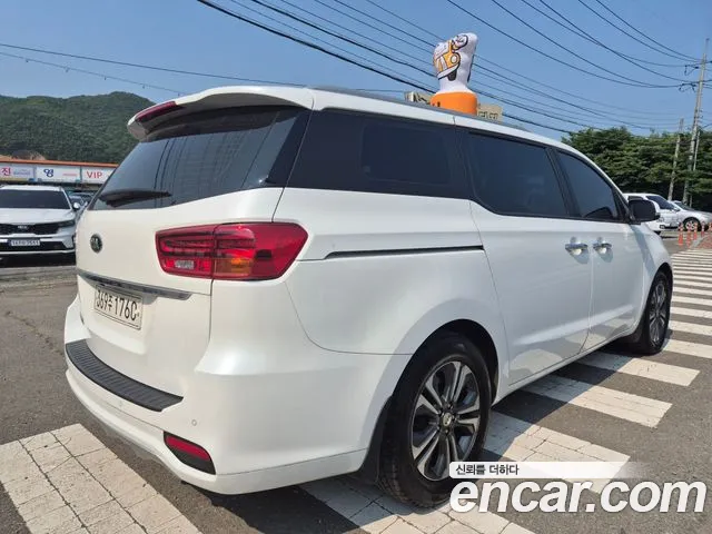 Kia The New Carnival id 2808071 из Кореи 11