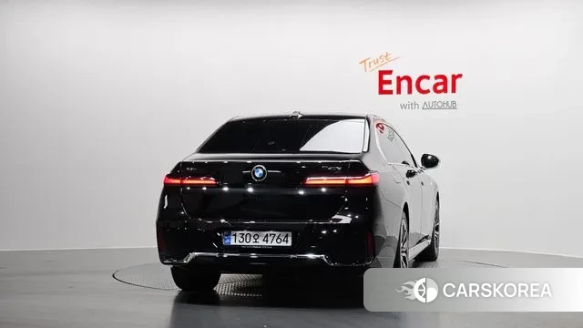 BMW 7 Series (G70) id 3451949 из Кореи 14