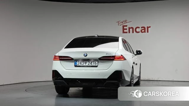 BMW 5 Series (G60) id 4762018 из Кореи 31