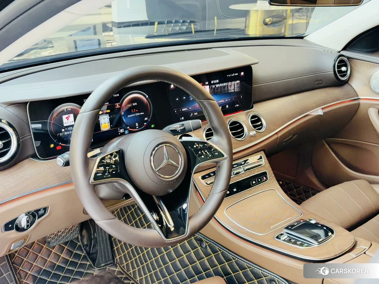 Mercedes-Benz E-class id 4452556 из Китая 14