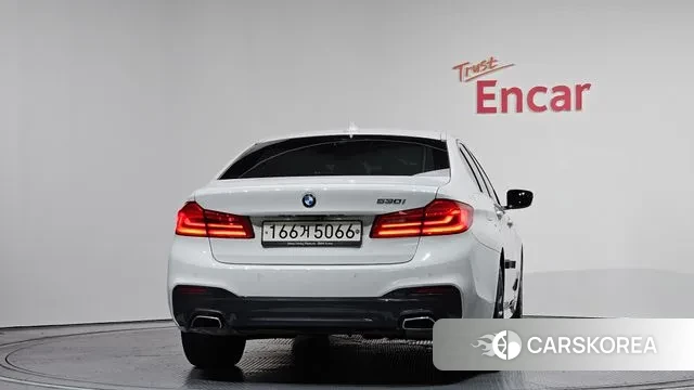 BMW 5 Series (G30) id 3434815 из Кореи 14