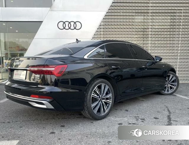 Audi A6L id 4380387 из Китая 10