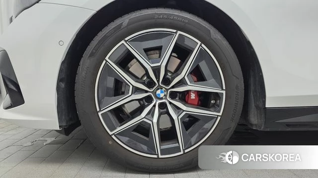 BMW 5 Series (G60) id 4756917 из Кореи 26