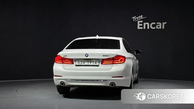 BMW 5 Series (G30) id 4384881 из Кореи 27