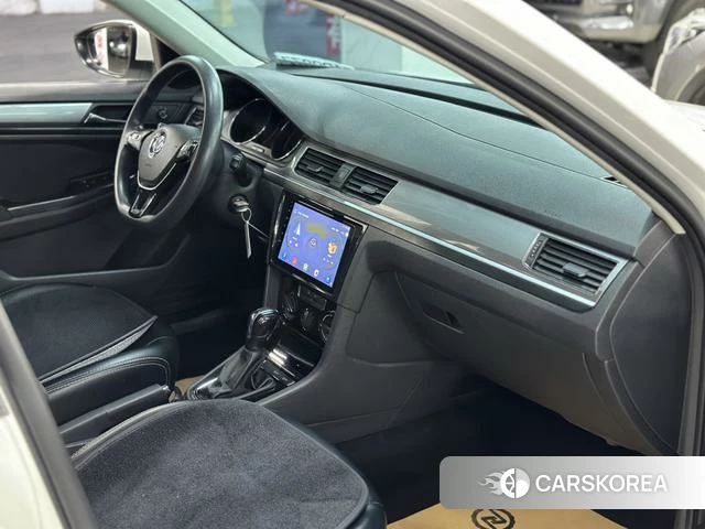Volkswagen Bora id 4218220 из Китая 19