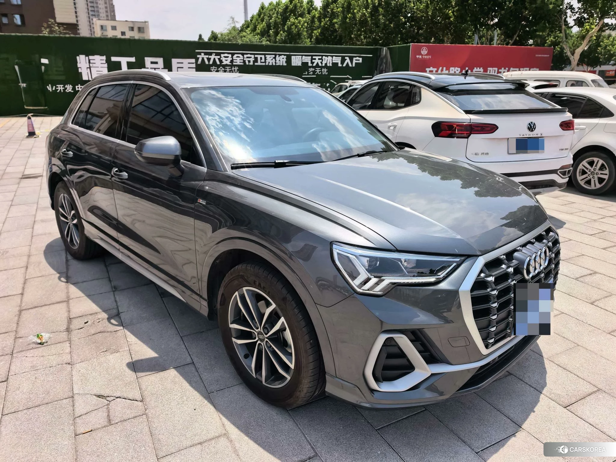 Audi Q3 2021 Темно-серый из Китая, фото 6