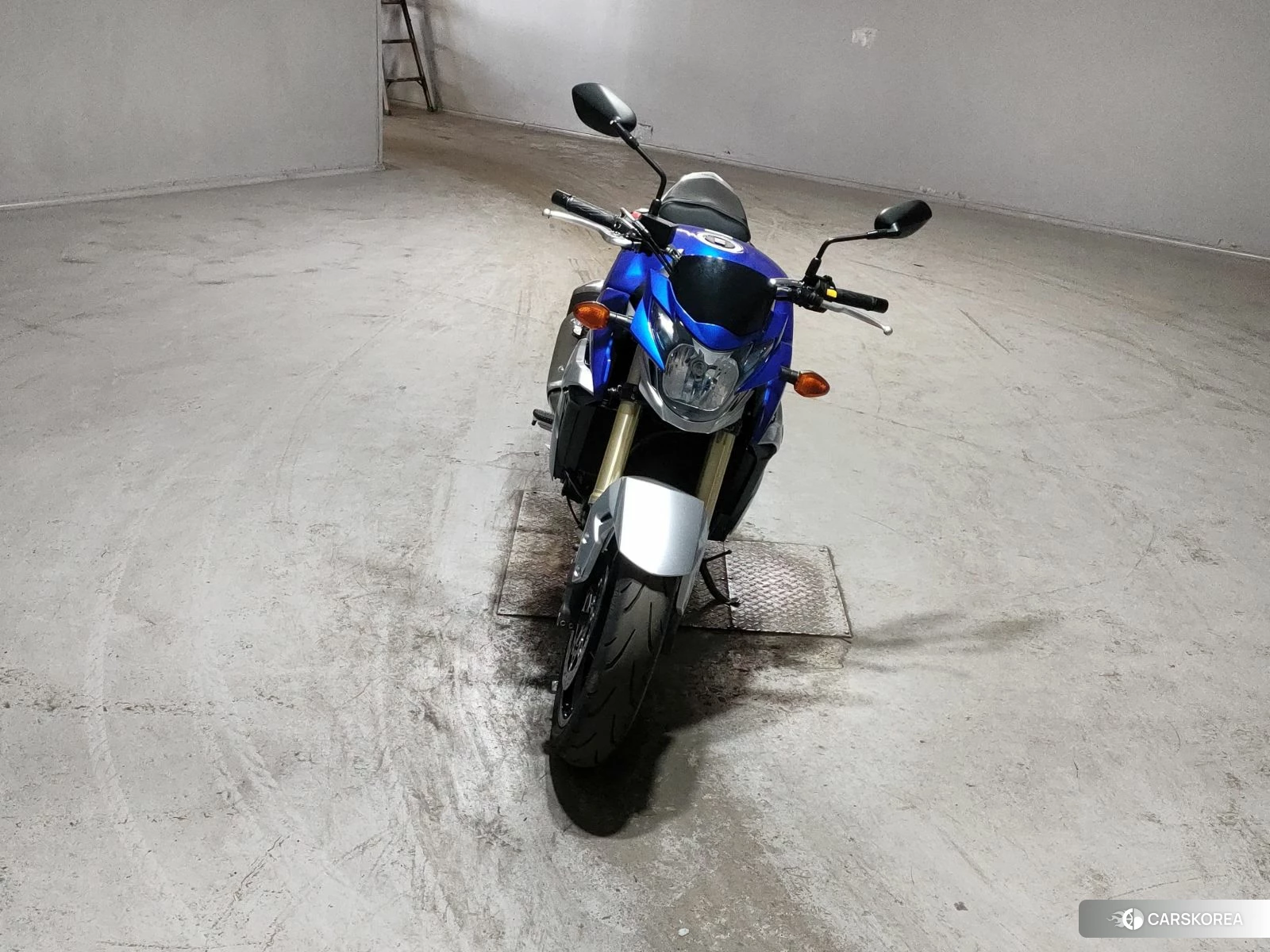 Проданный Suzuki GSR750 id 4200122 из Японии