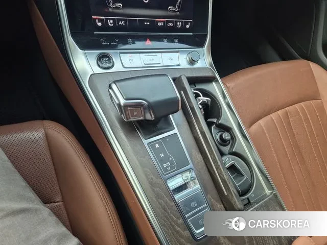 Audi A6 (C8) 2021 Белый из Кореи, фото 4