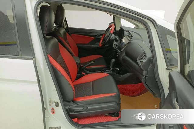 Honda Fit id 3768963 из Китая 11