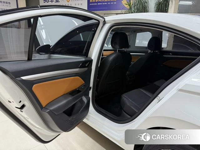 Volkswagen Bora id 4207738 из Китая 18