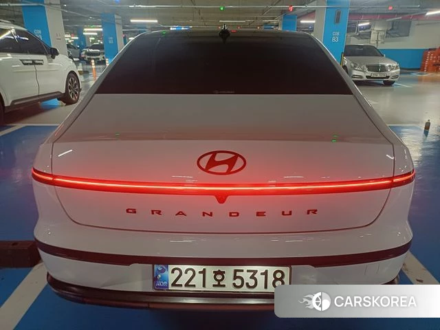 Hyundai Grandeur Hybrid (GN7) 2024 Белый из Кореи, фото 4