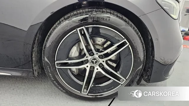 Mercedes-Benz E-Class W214 id 3523329 из Кореи 14