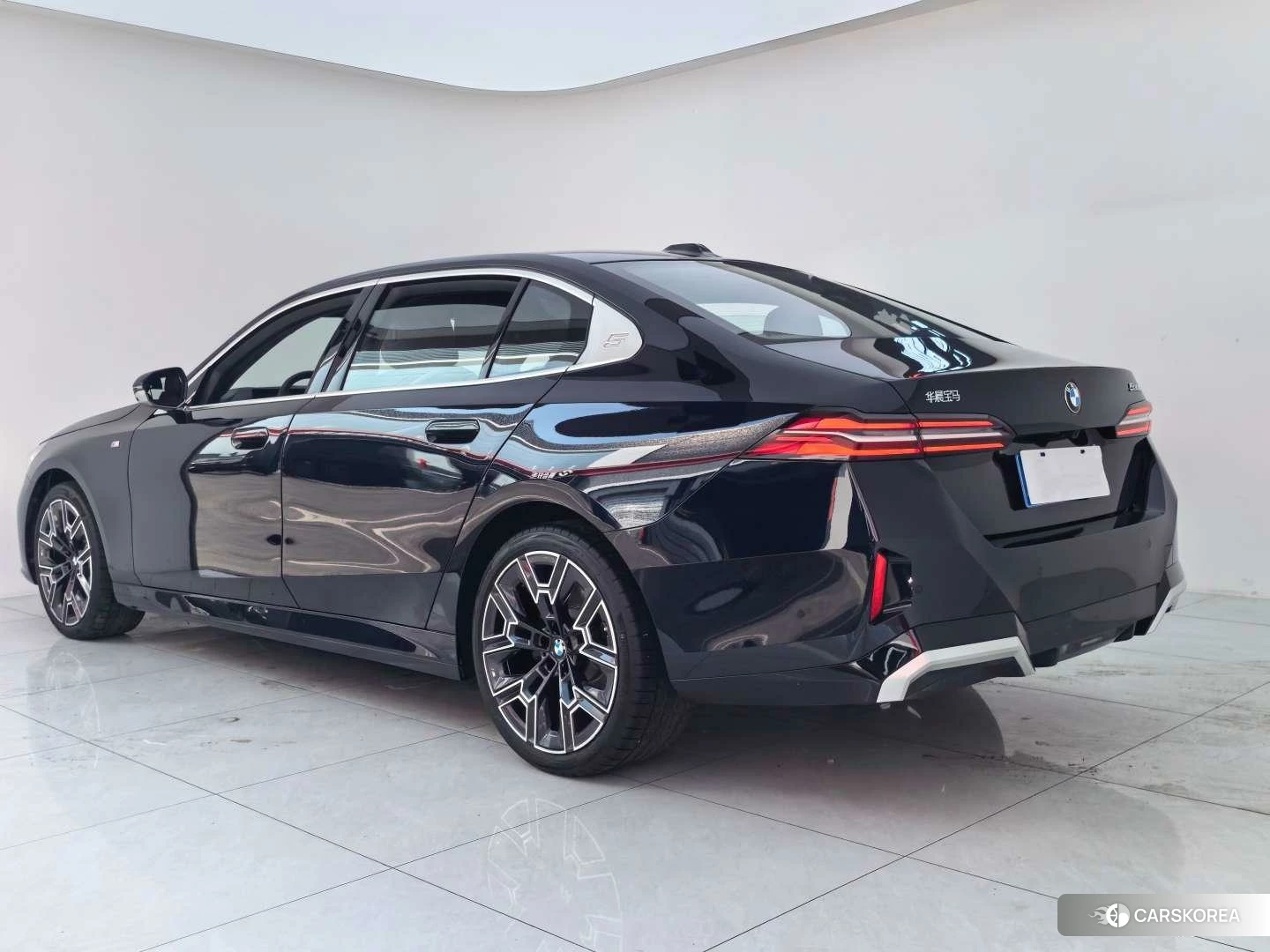 BMW 5 series id 4420391 из Китая 9