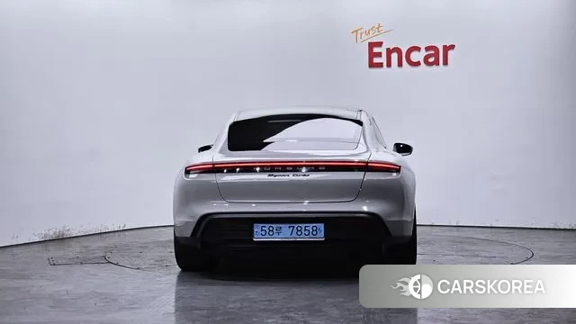 Porsche Taycan id 3721832 из Кореи 14