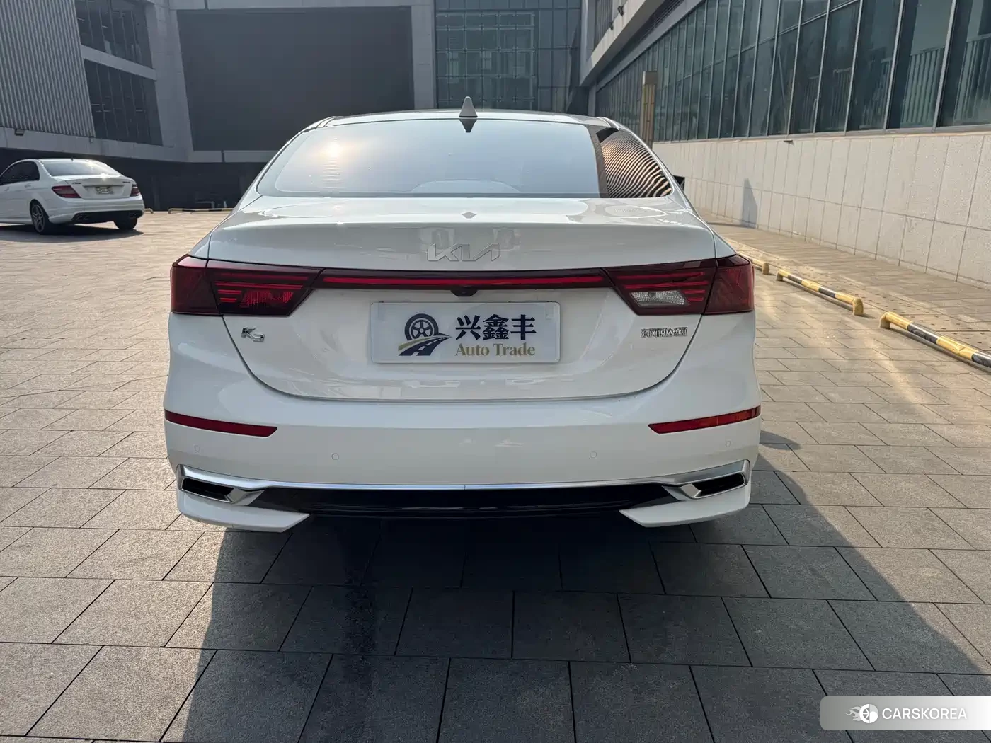Kia K3 2022 Белый из Китая, фото 4