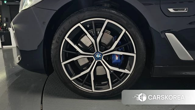 BMW 5 Series (G30) id 4469227 из Кореи 28