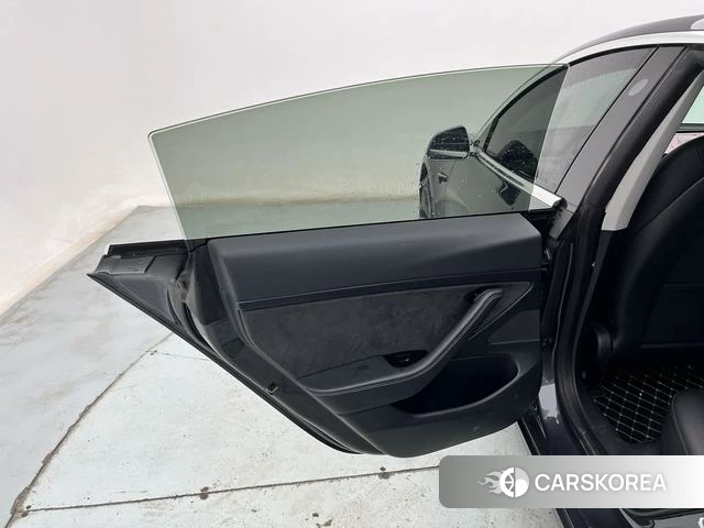 Tesla Model 3 id 4234882 из Китая 23