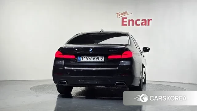 BMW 5 Series (G30) id 3344117 из Кореи 14