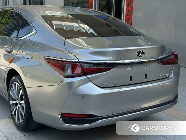 Lexus ES id 4221002 из Китая 22