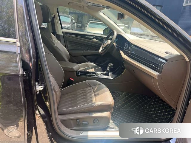 Volkswagen Passat id 4211055 из Китая 8