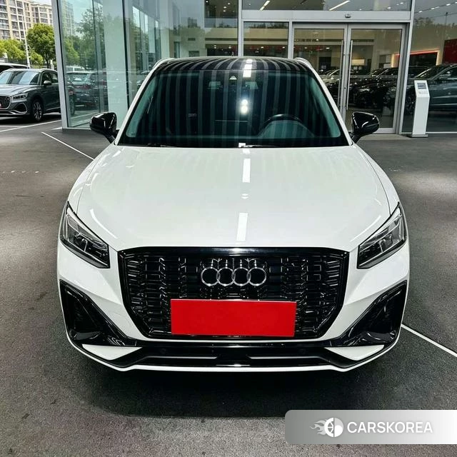Audi Q2L e-tron 2022 Белый из Китая, фото 4