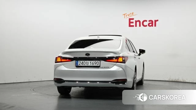 Lexus ES300h 7th generation id 4017204 из Кореи 14