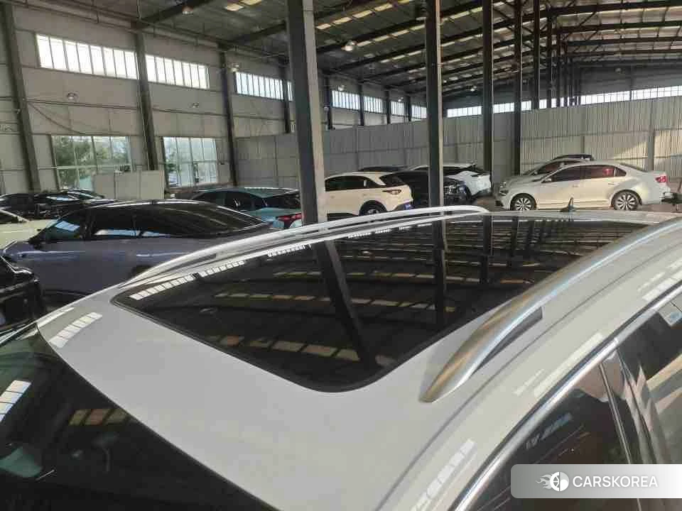 Volkswagen Touran L id 4452098 из Китая 9