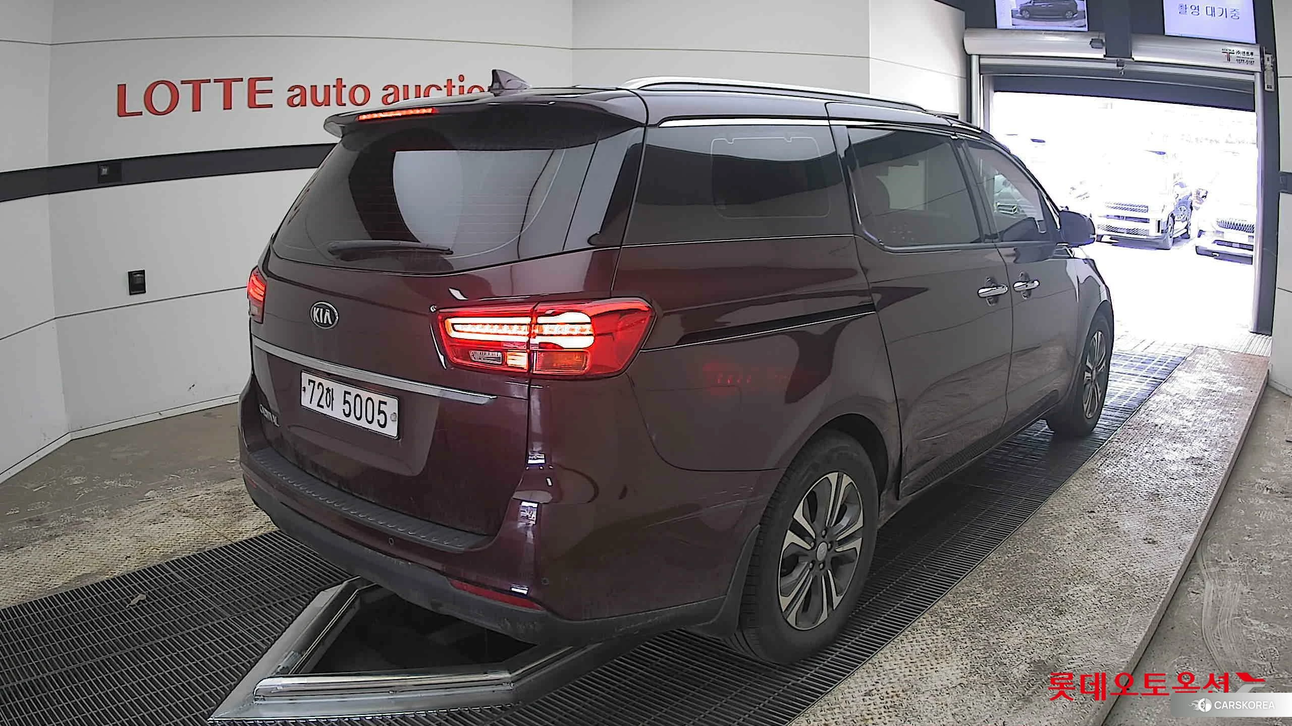 Kia Carnival id 3869416 из Кореи 32