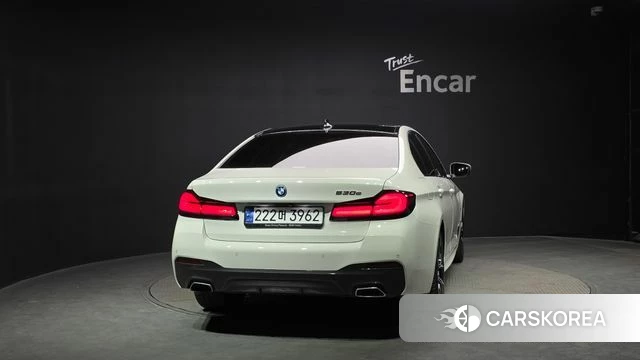 BMW 5 Series (G30) id 3963991 из Кореи 14