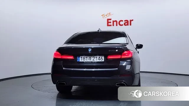 BMW 5 Series (G30) id 3422246 из Кореи 14