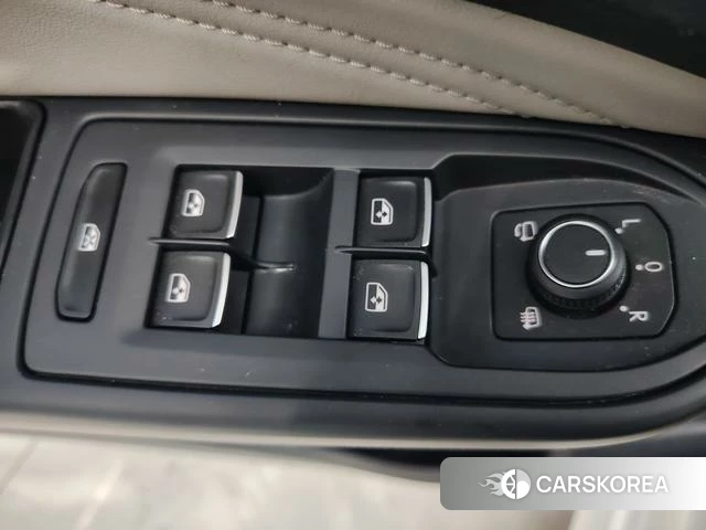 Volkswagen Golf id 4198781 из Китая 12
