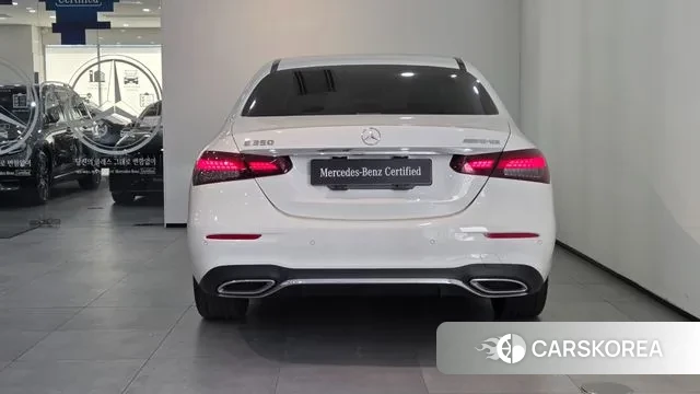 Mercedes-Benz E-Class W213 2022 Белый из Кореи, фото 4