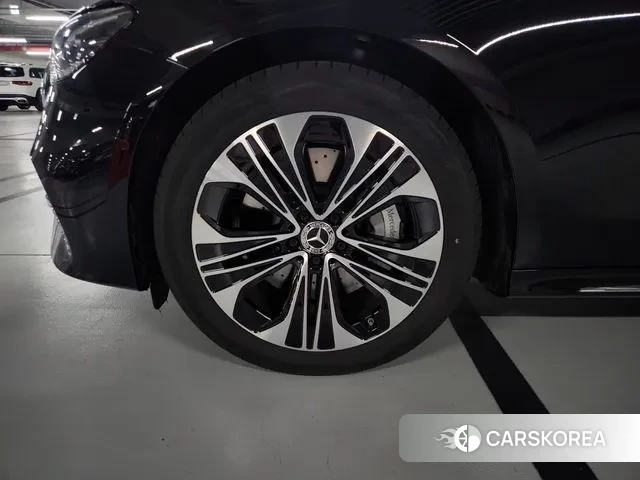 Mercedes-Benz E-Class W214 id 3775770 из Кореи 14