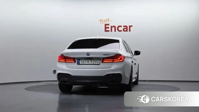 BMW 5 Series (G30) id 3433988 из Кореи 14