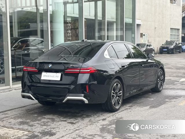BMW 5 series 2024 Черный из Китая, фото 4